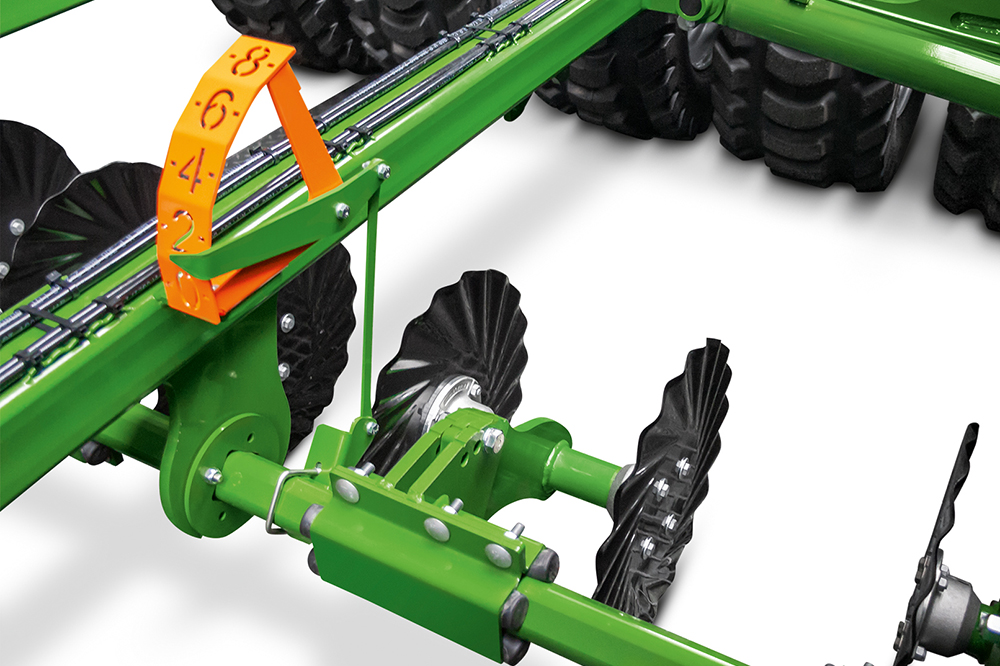 Гідравлічно регульована батарея дисків з чіткою шкалою забезпечує просте використання батареї дисків